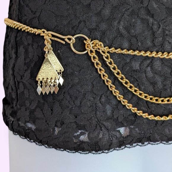 (2/$20) V. Gold Tone Dangling Chain Belt - Picture 3 of 5